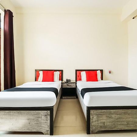 Capital O 60233 Brij Ki Rasoi Deluxe Ξενοδοχείο Λάκναου Εξωτερικό φωτογραφία