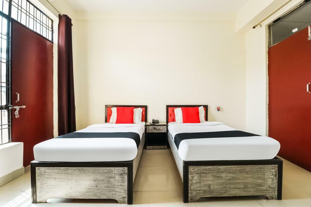 Capital O 60233 Brij Ki Rasoi Deluxe Ξενοδοχείο Λάκναου Εξωτερικό φωτογραφία