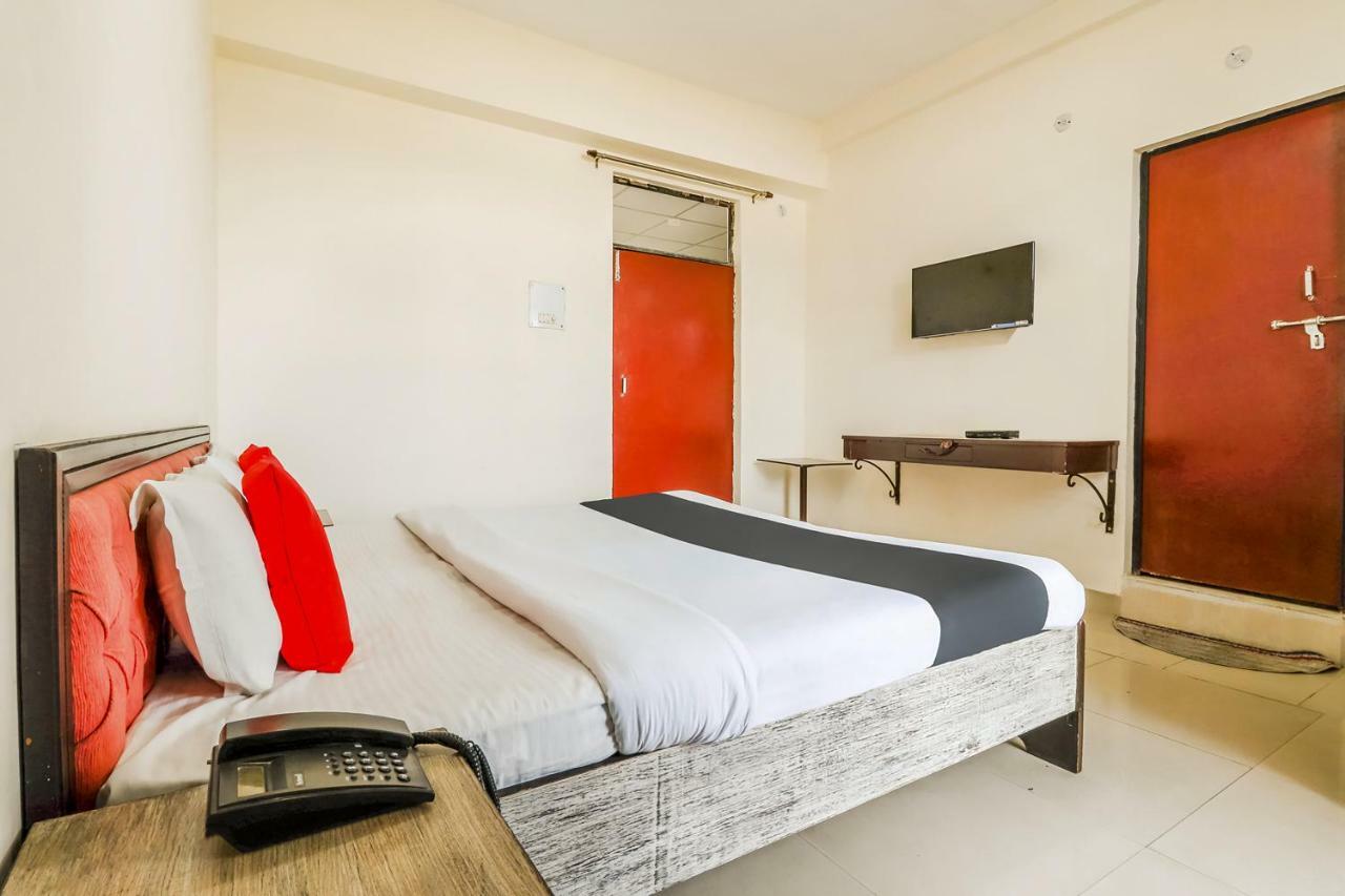 Capital O 60233 Brij Ki Rasoi Deluxe Ξενοδοχείο Λάκναου Εξωτερικό φωτογραφία