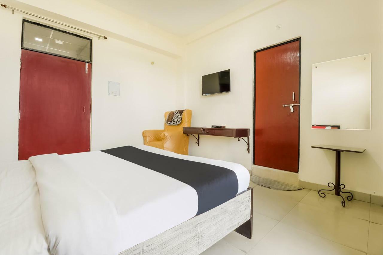 Capital O 60233 Brij Ki Rasoi Deluxe Ξενοδοχείο Λάκναου Εξωτερικό φωτογραφία