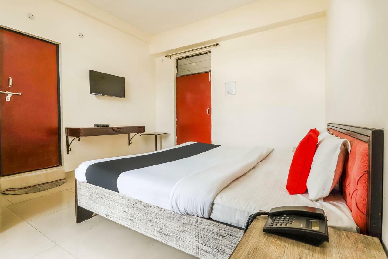 Capital O 60233 Brij Ki Rasoi Deluxe Ξενοδοχείο Λάκναου Εξωτερικό φωτογραφία