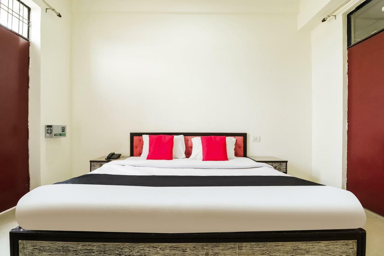 Capital O 60233 Brij Ki Rasoi Deluxe Ξενοδοχείο Λάκναου Εξωτερικό φωτογραφία