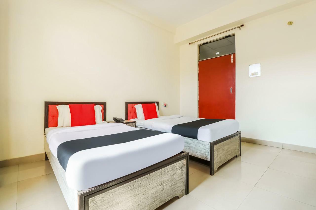 Capital O 60233 Brij Ki Rasoi Deluxe Ξενοδοχείο Λάκναου Εξωτερικό φωτογραφία